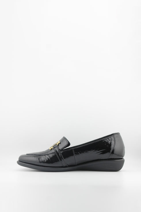 DFC Relax Leather Loafers with Metal Accent
